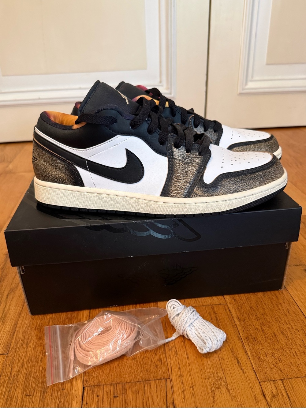 Nike Air Jordan 1 Low SE ‘Wear Away’ men’s size 10